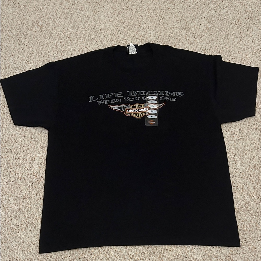 Harley-Davidson Black Tee with Graphic Design
